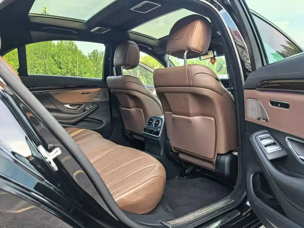 Mercedes-Benz S-Class — миниатюра 7