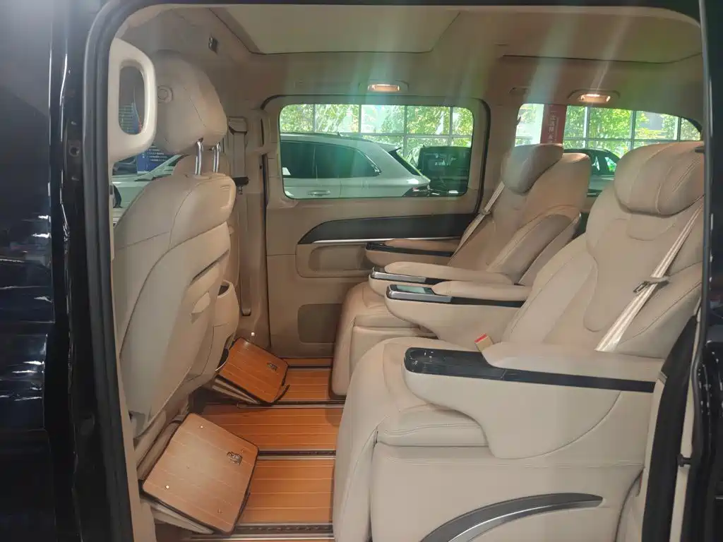Mercedes-Benz V-Class — миниатюра 8