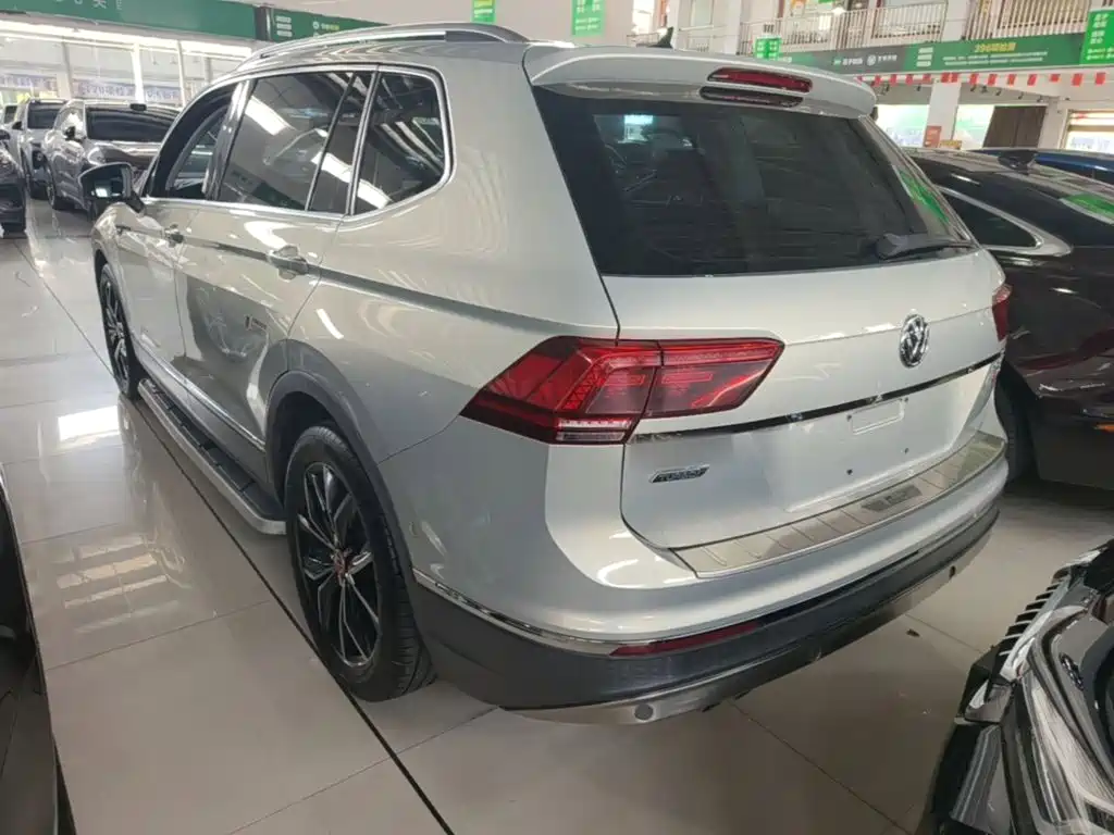 Volkswagen Tiguan L — миниатюра 5