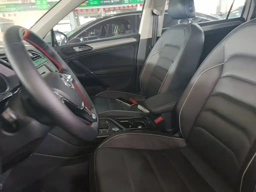 Volkswagen Tiguan L — миниатюра 15