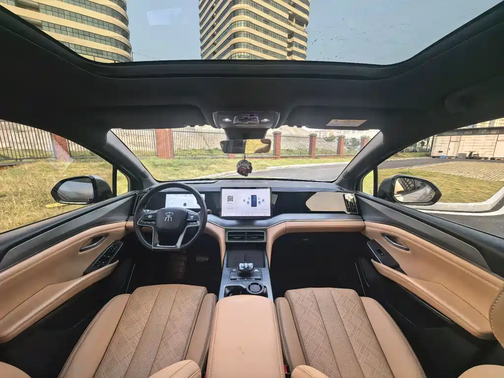 BYD L DM-i — миниатюра 10