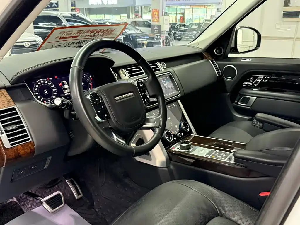 Land Rover Range Rover — миниатюра 4