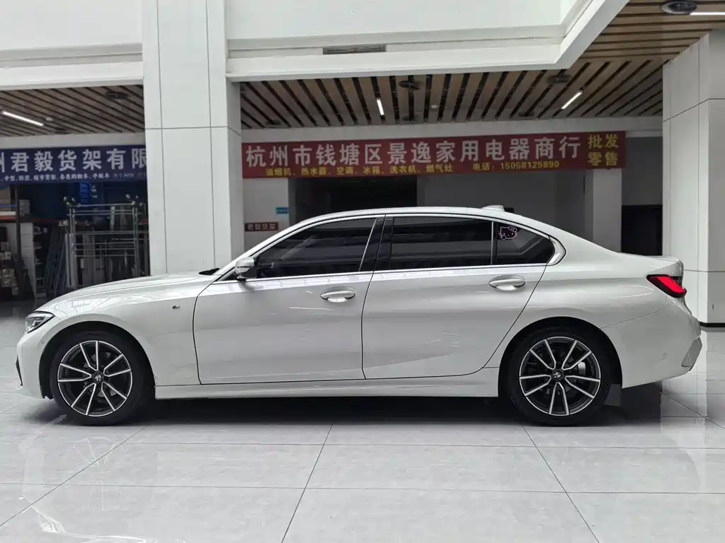 BMW 3 Series — миниатюра 12