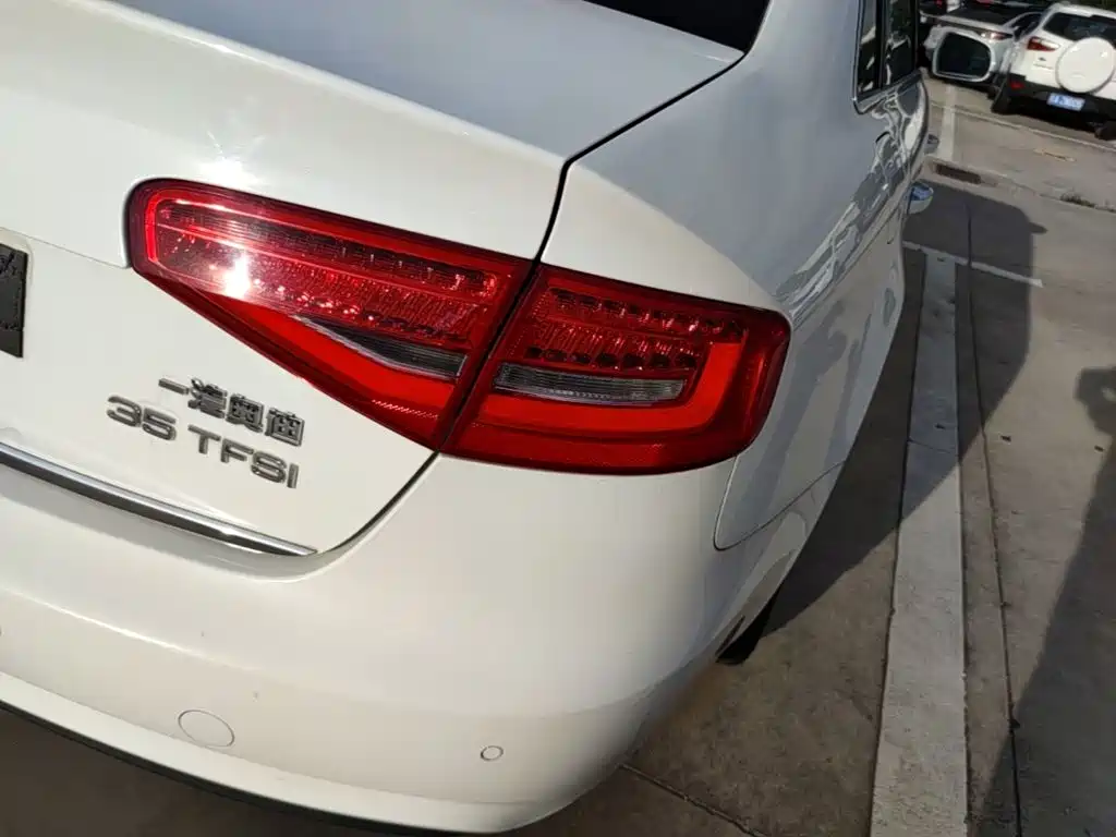 Audi A4L 2015 35 TFSI AT