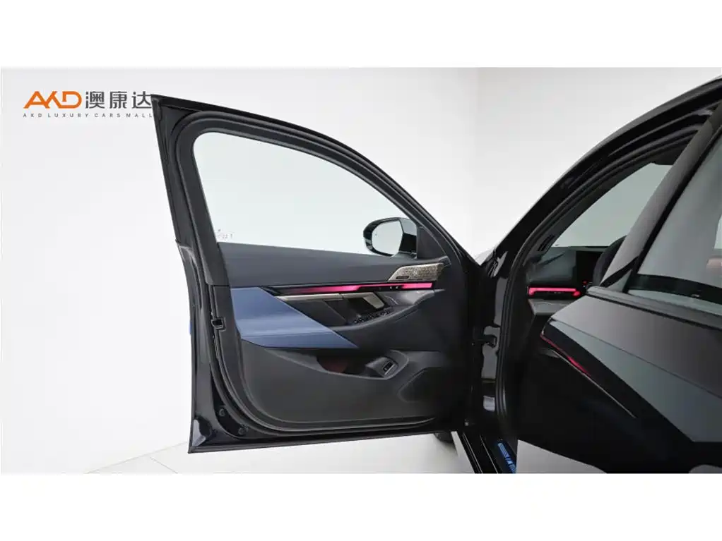BMW 5 Series — миниатюра 10