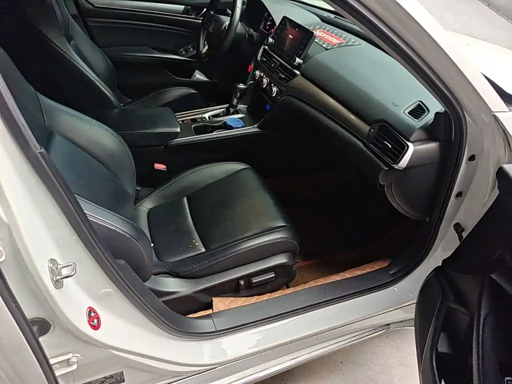 Honda Accord — миниатюра 25