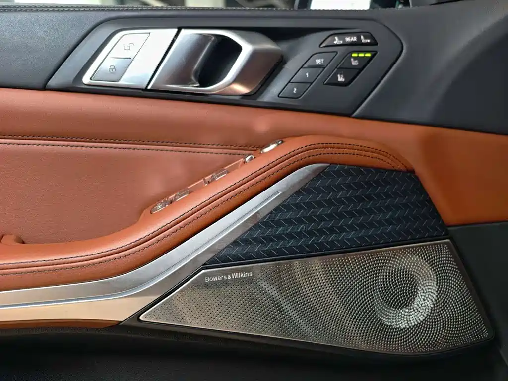 BMW X7 — миниатюра 15