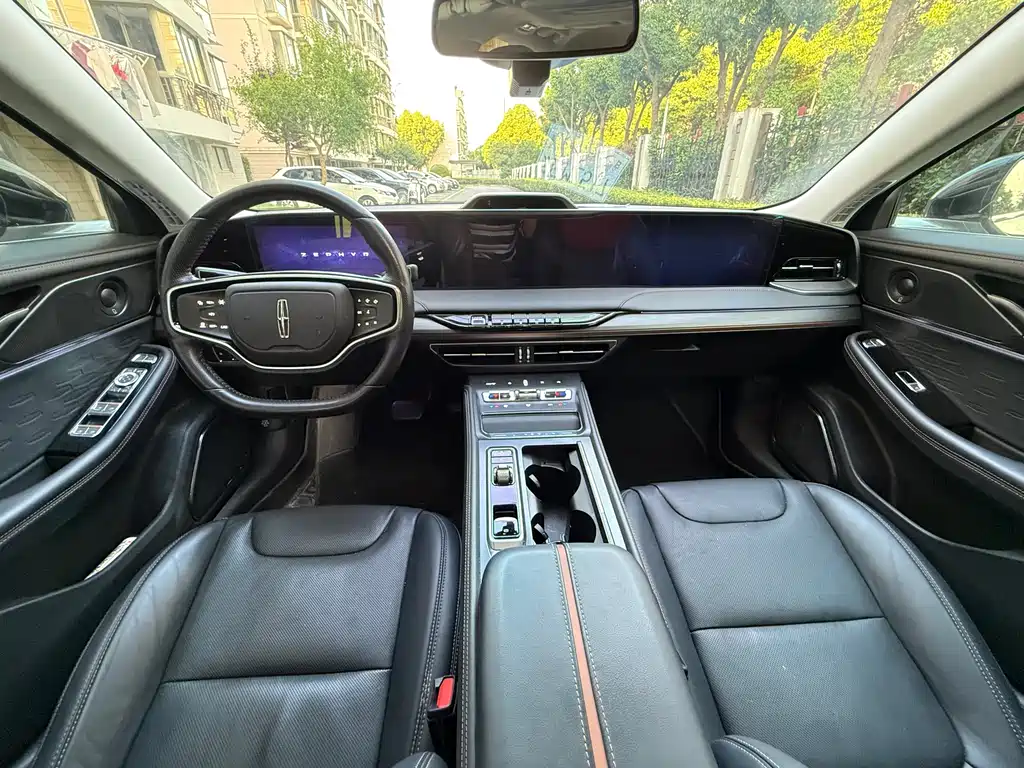 Lincoln Z 2022 i