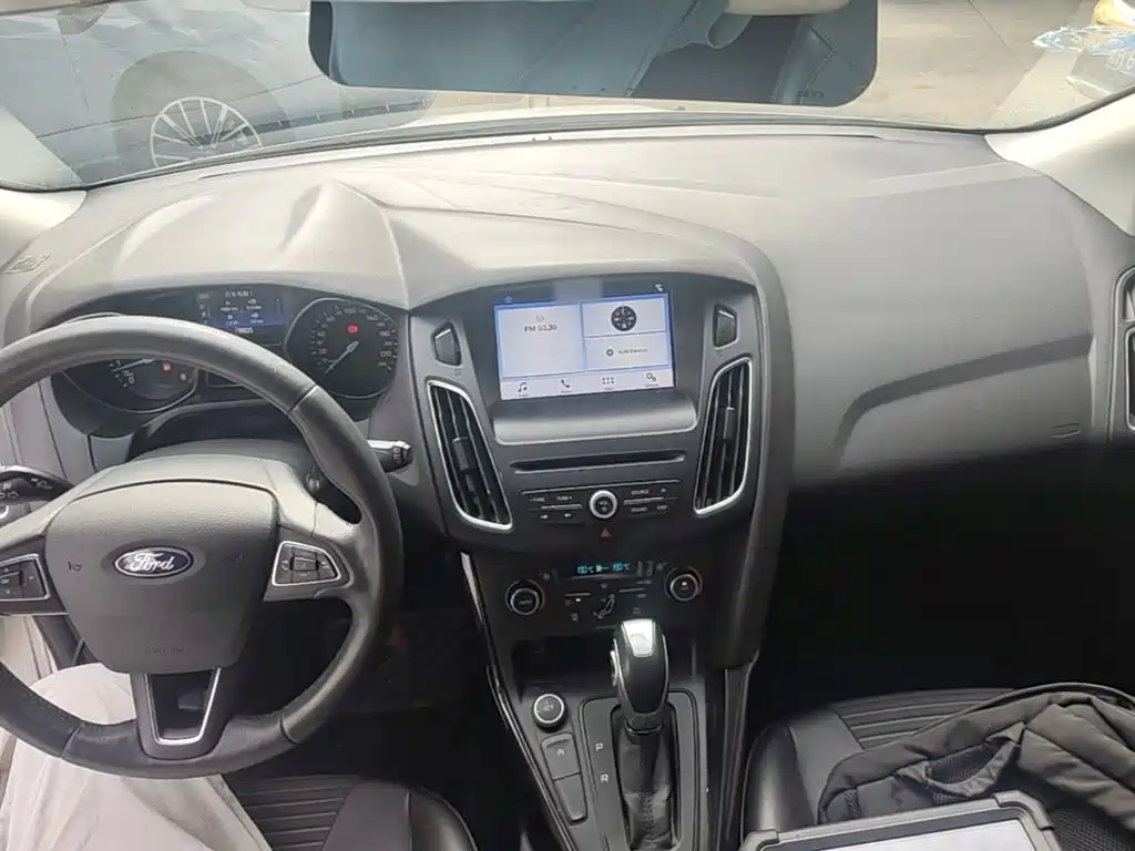 Ford Focus — миниатюра 10