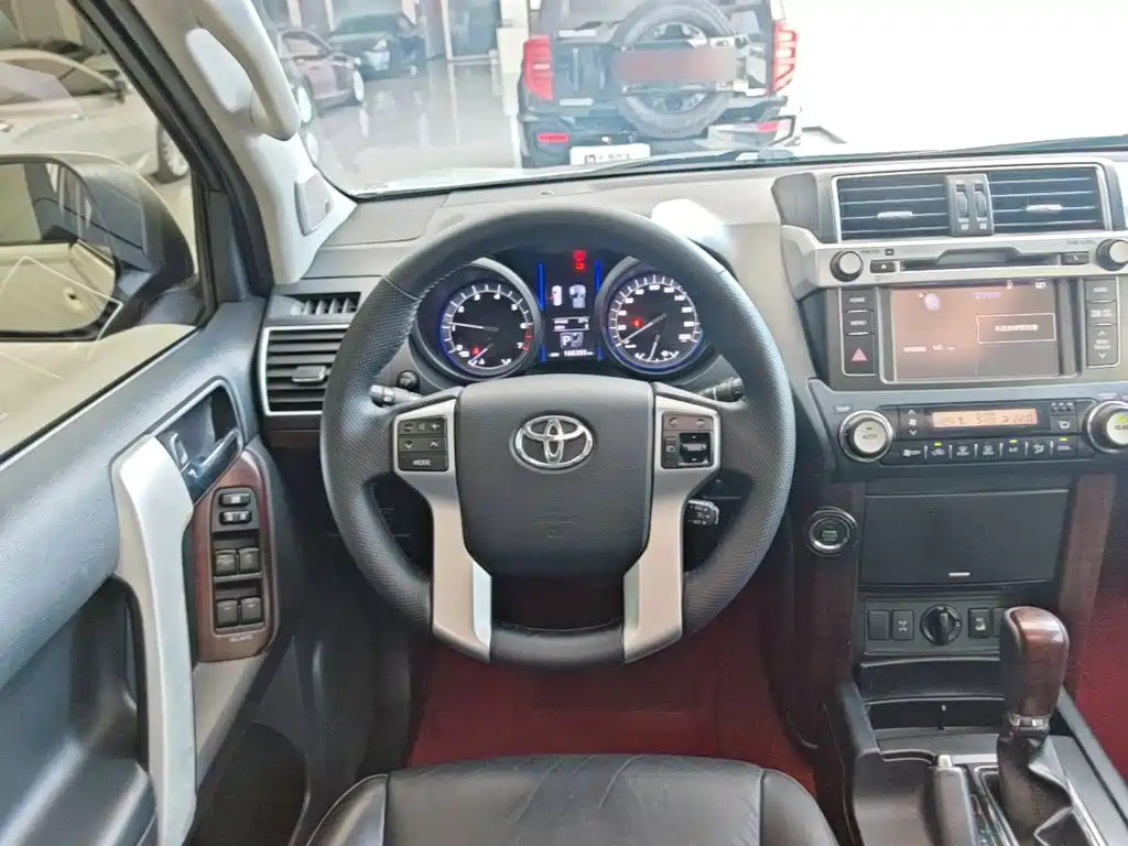 Toyota Prado — миниатюра 11