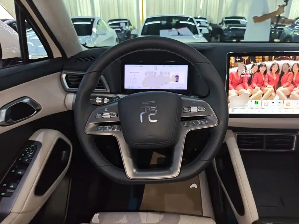 BYD Yuan UP — миниатюра 11