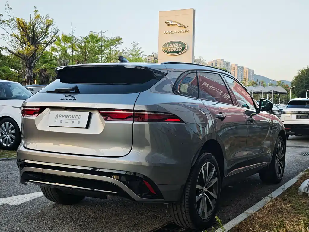 Jaguar F-PACE — миниатюра 8