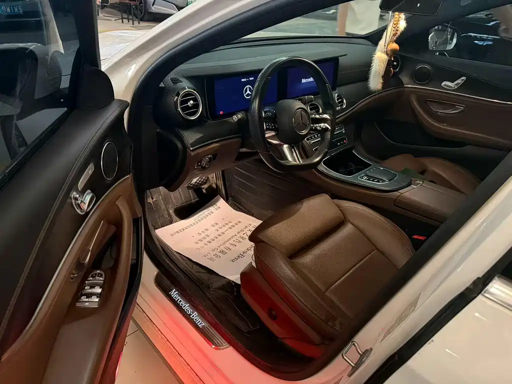 Mercedes-Benz E-Class — миниатюра 4