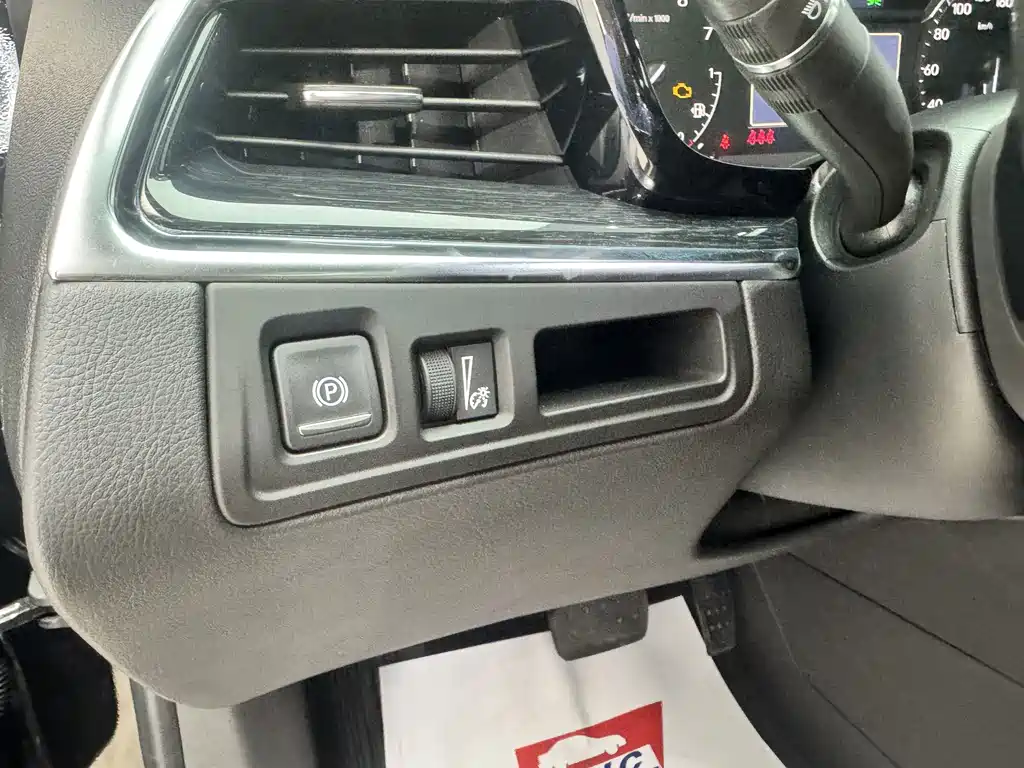 Cadillac XT5 — миниатюра 9