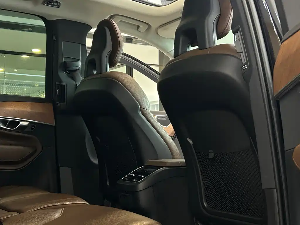 Volvo XC90 — миниатюра 13