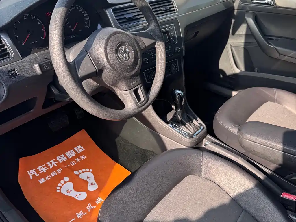 Volkswagen Santana — миниатюра 8