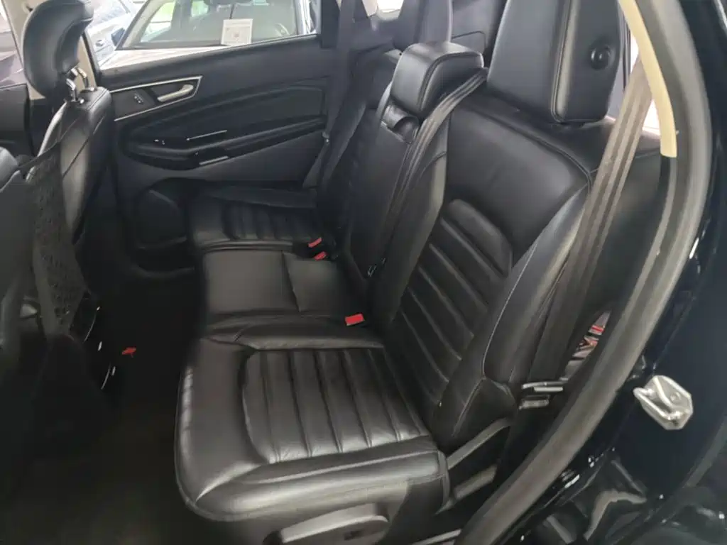 Ford Edge — миниатюра 17