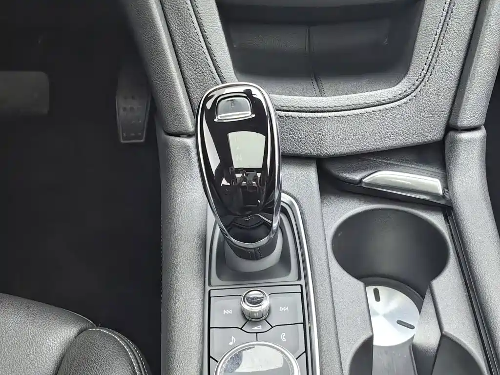 Cadillac XT5 — миниатюра 13