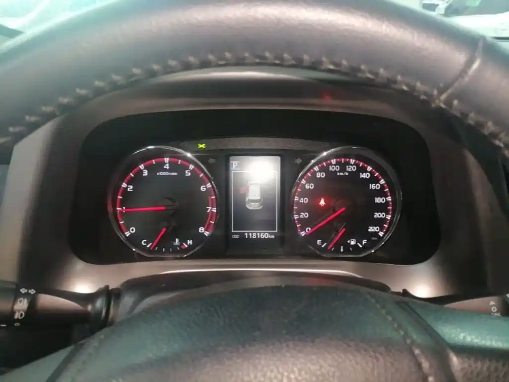 Toyota RAV4 — миниатюра 12
