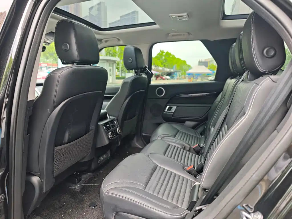 Land Rover Discovery 2024 360PS S
