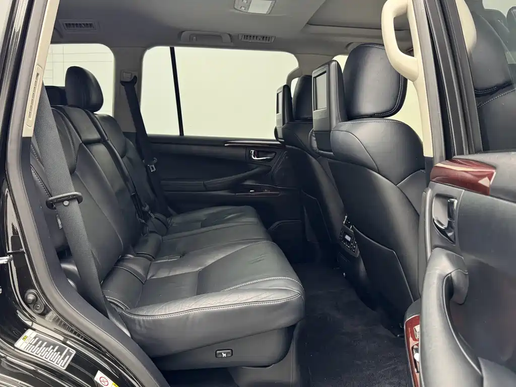 Lexus LX — миниатюра 17