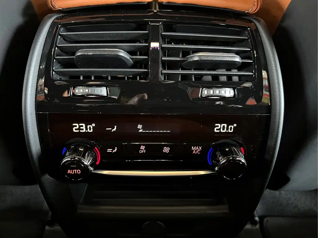 BMW M5 — миниатюра 19