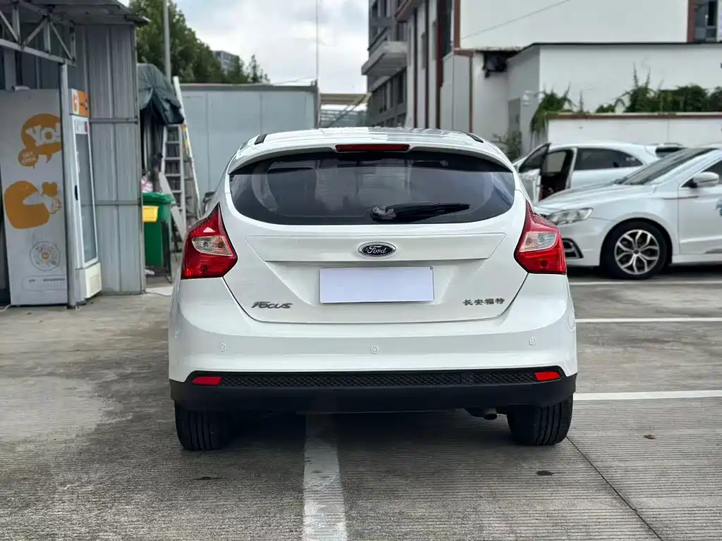 Ford Focus — миниатюра 8