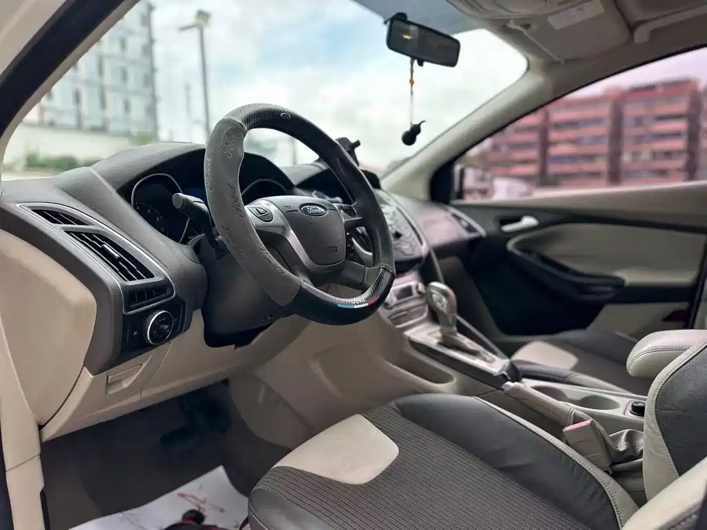 Ford Focus — миниатюра 5