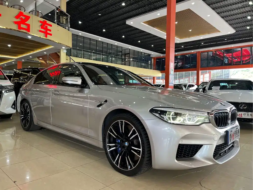 BMW M5 — миниатюра 3