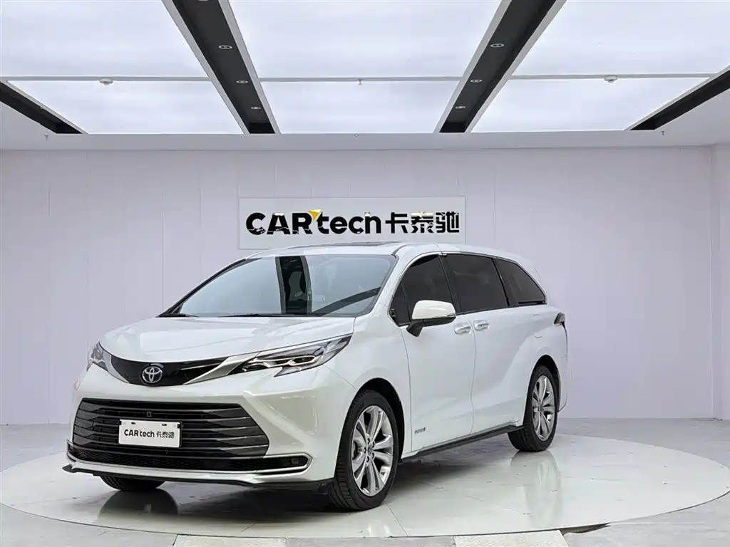 Toyota Sienna 2024