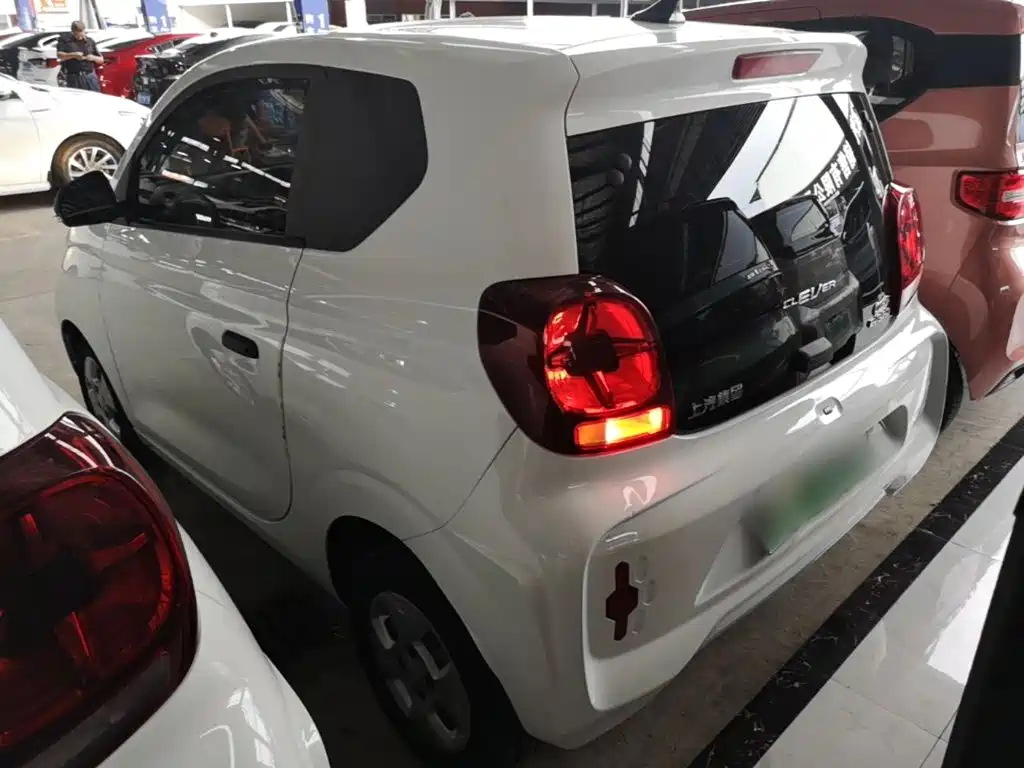 Roewe Clever — миниатюра 6
