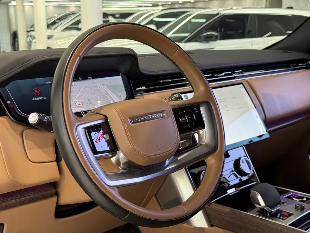 Land Rover Range Rover 2023 3.0 L6 400PS Long Wheelbase