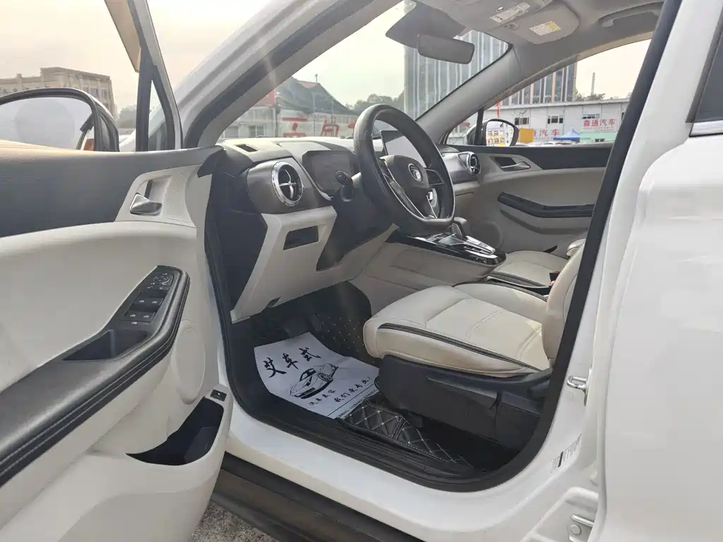BYD Yuan Pro — миниатюра 17