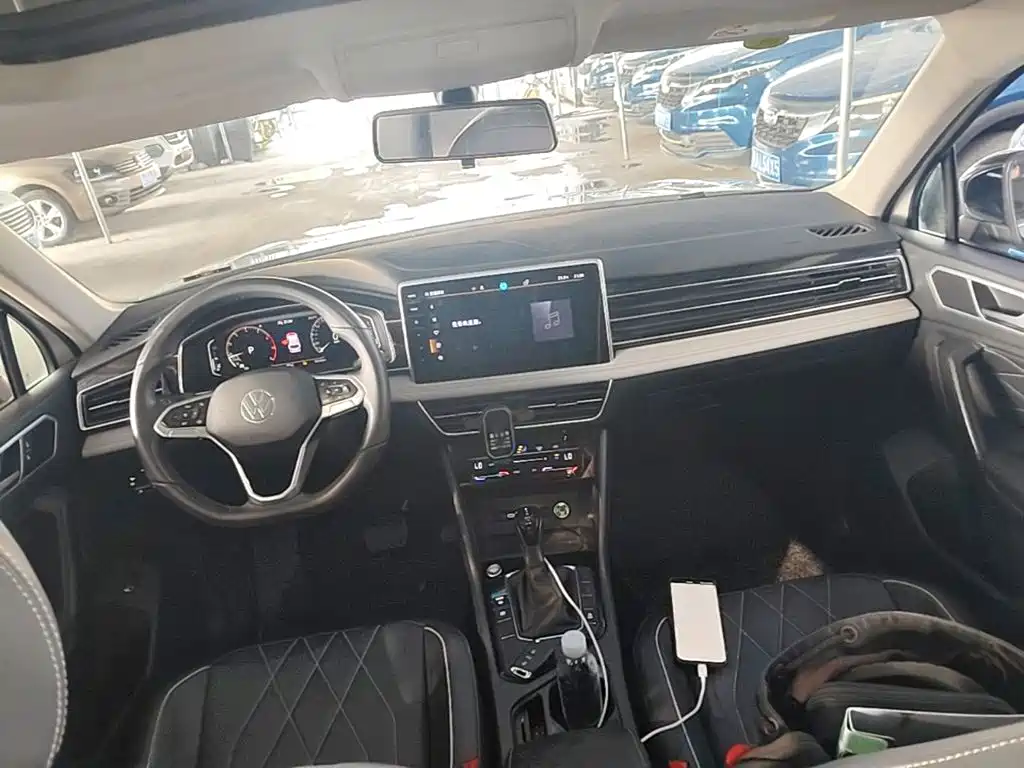 Volkswagen Tiguan L — миниатюра 10