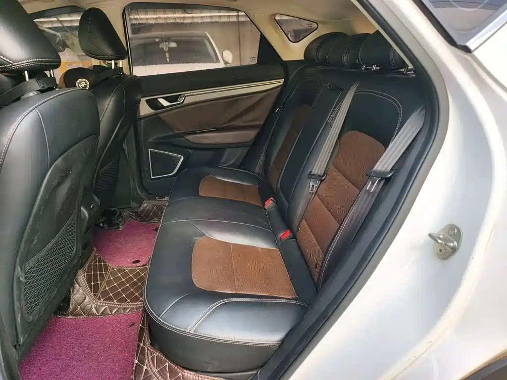 Geely Emgrand GS — миниатюра 15