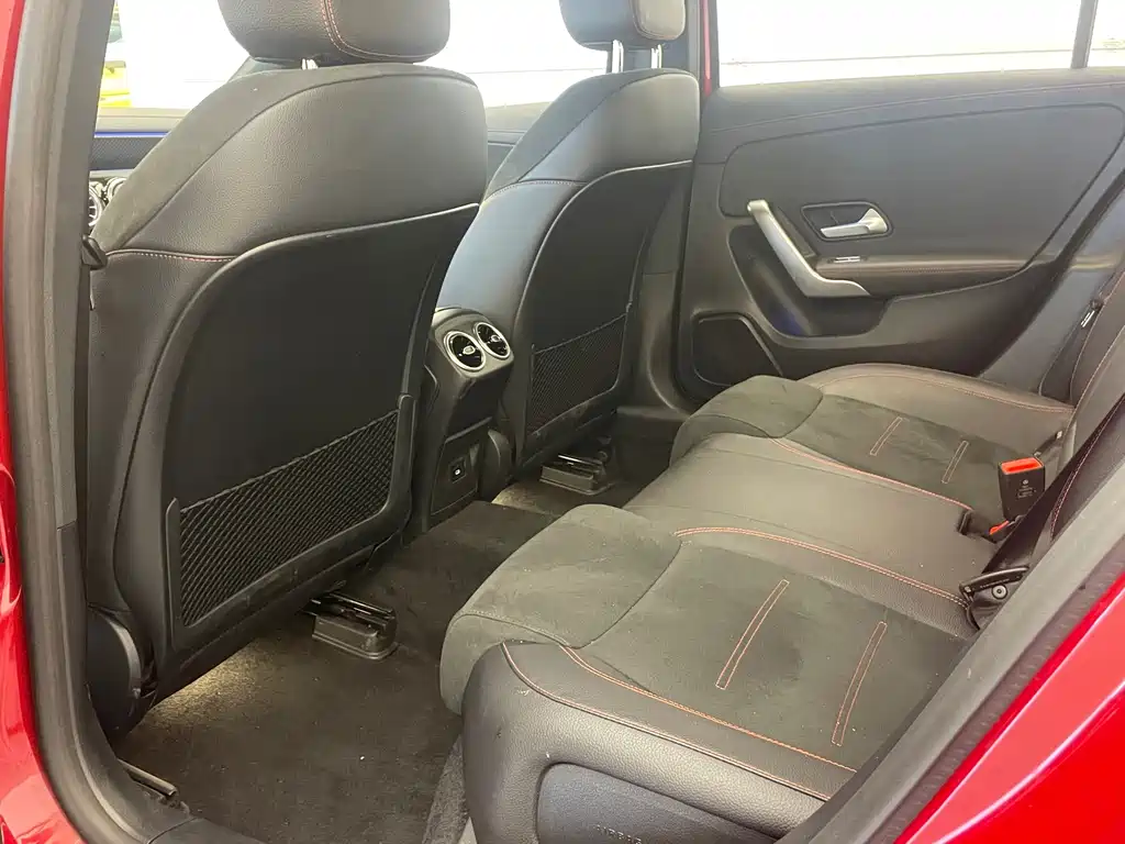 Mercedes-Benz A-Class — миниатюра 9
