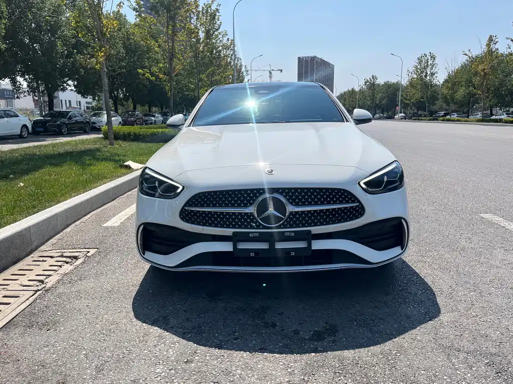 Mercedes-Benz C-Class — миниатюра 2