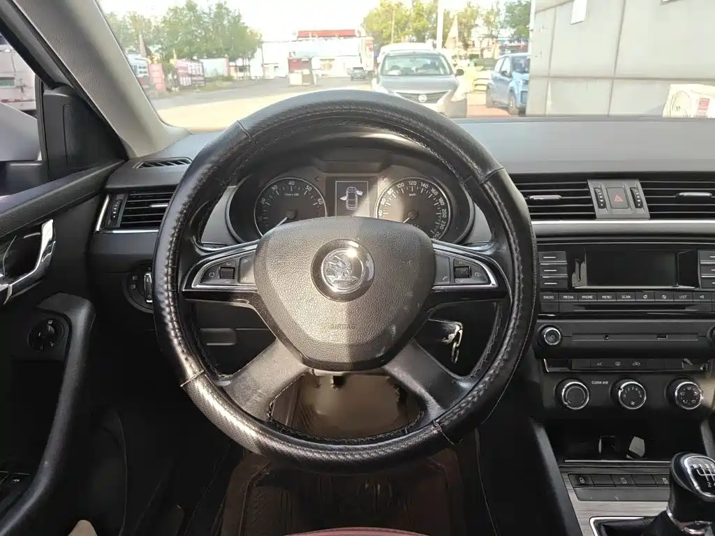 Skoda Octavia — миниатюра 3