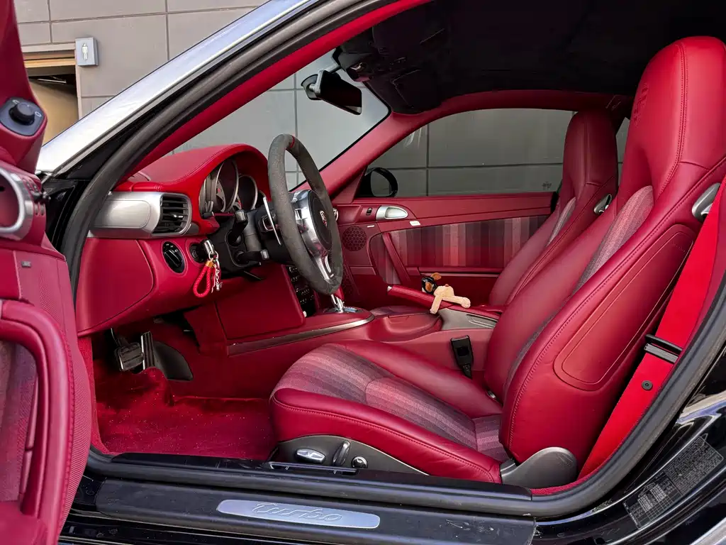 Porsche 911 — миниатюра 12