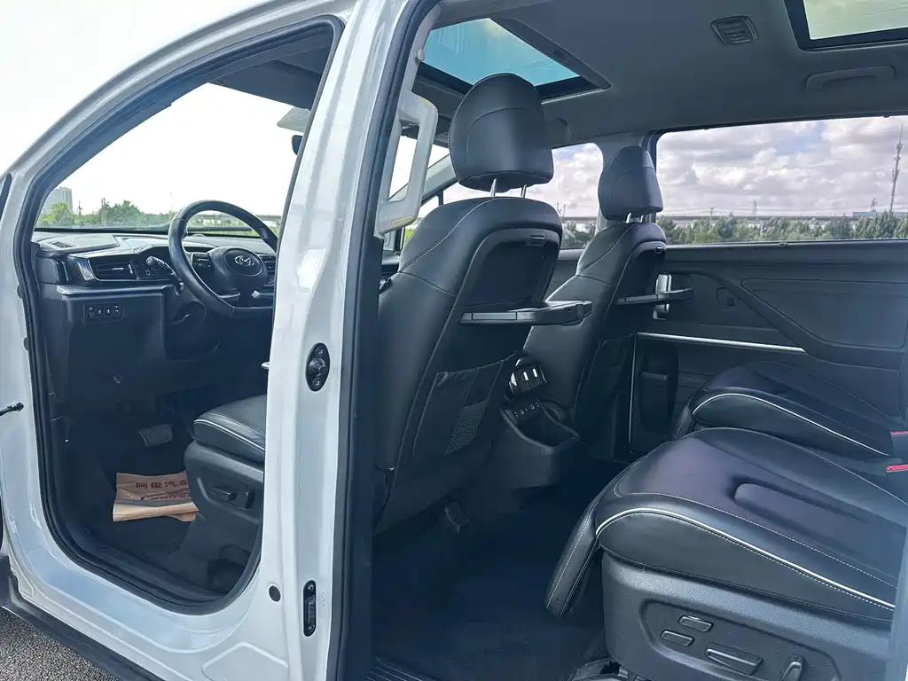 Hyundai Custo — миниатюра 11