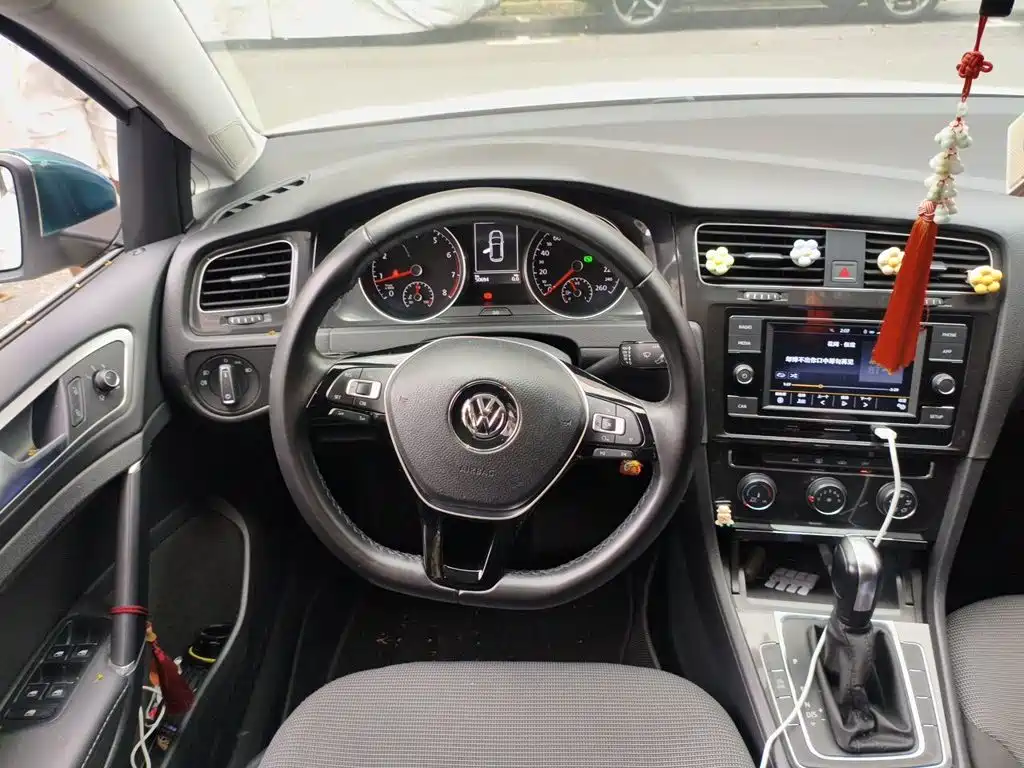 Volkswagen Golf — миниатюра 6