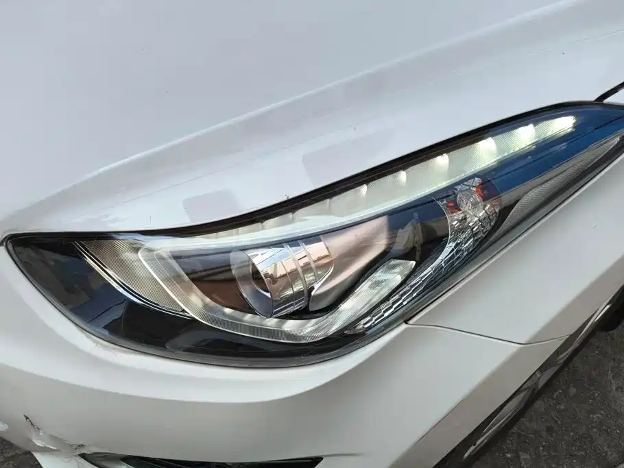 Hyundai Elantra Langdong — миниатюра 5