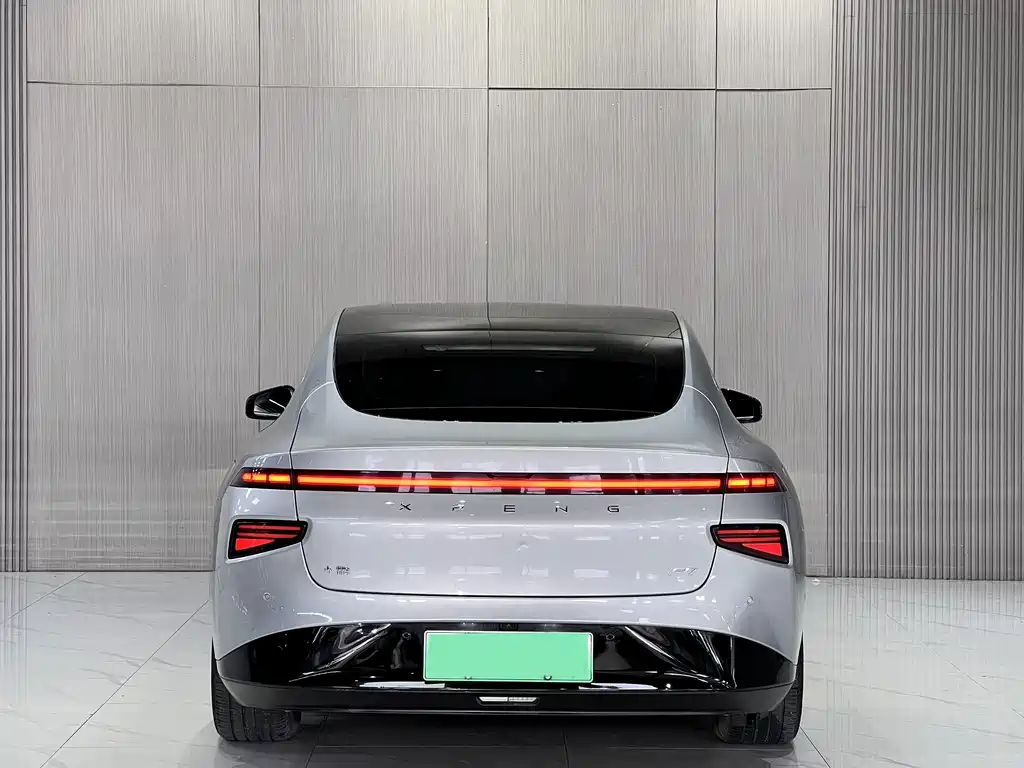 XPeng P7 — миниатюра 10