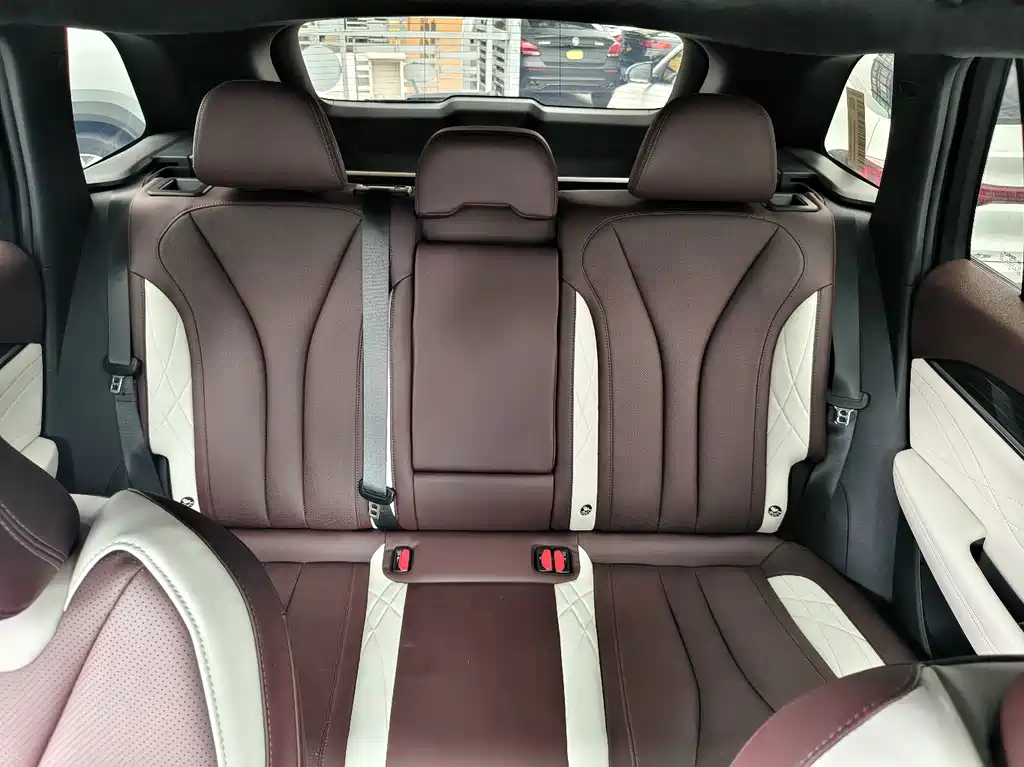 Geely Xingyue L — миниатюра 12