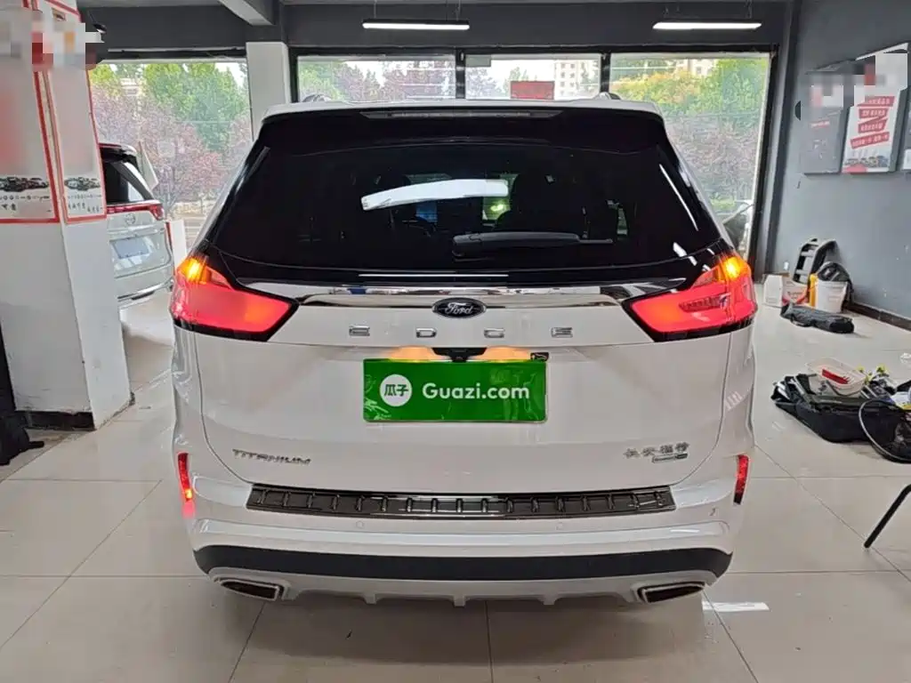 Ford Edge — миниатюра 6