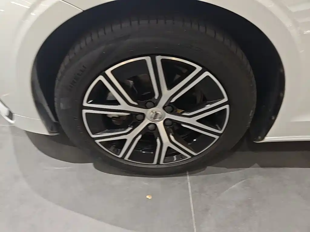 Volvo S60 — миниатюра 23