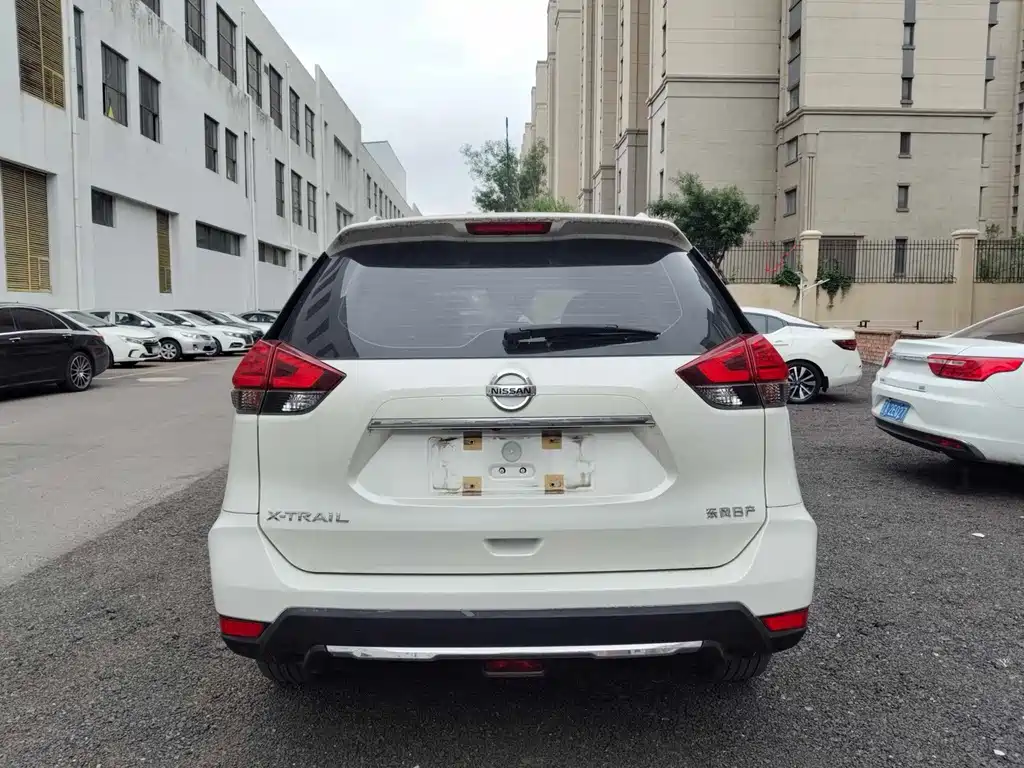 Nissan X-Trail — миниатюра 8