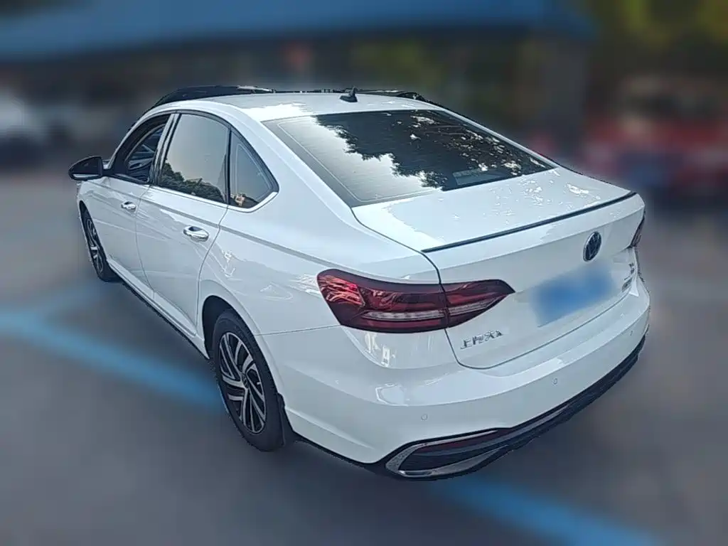 Volkswagen Lavida — миниатюра 7