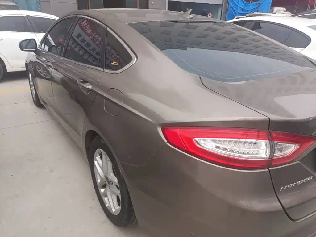 Ford Mondeo — миниатюра 5