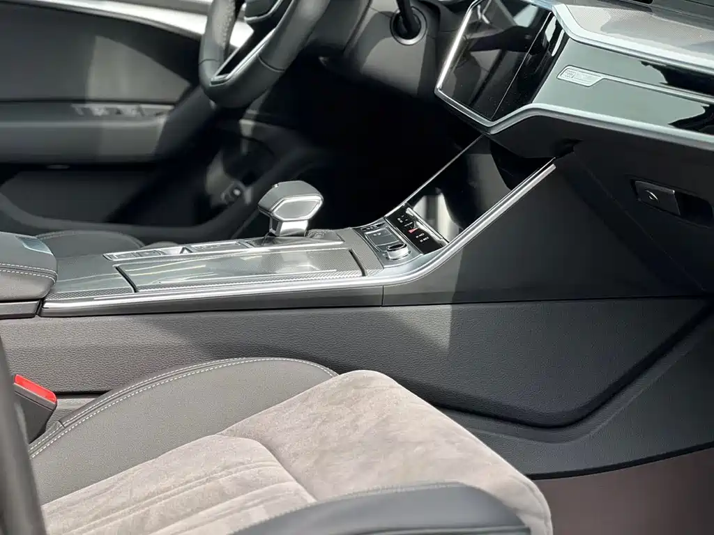 Audi A6L — миниатюра 9